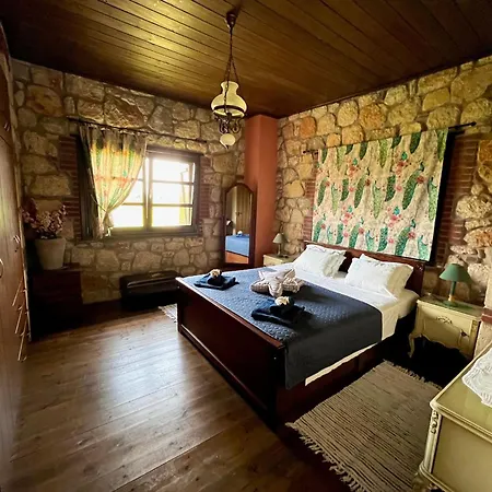 Traditional Stone Rokosini *