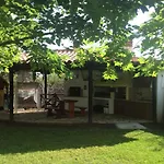 Traditional Stone Rokosini Villa Vurvurú